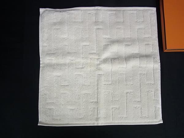 ■新品■未当て嵌める■ HERMES エルメス ステアーズ 綿織物100％ 人間の顔西洋手ぬぐい 御手々西洋手ぬぐい メンズ レディース 象牙色系 FT7232