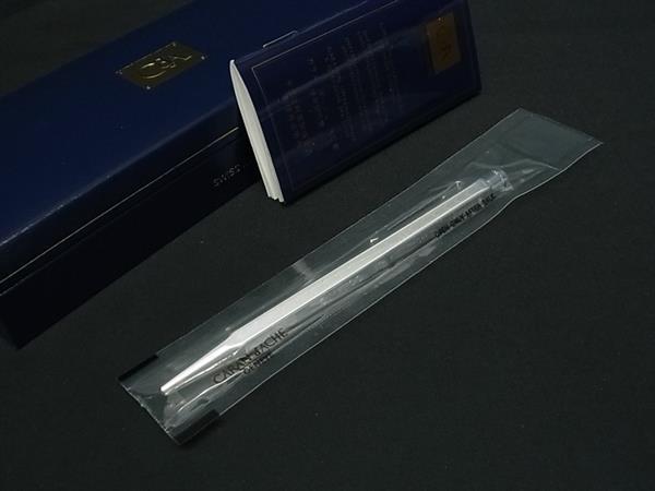 ■未開封■新品■未当て嵌める■ CdA Caran d\u0026#039;Ache 水道の栓短距離競走 ボールペン 筆記用具 文房具 ステーショナリー しろがね色系 FM3111