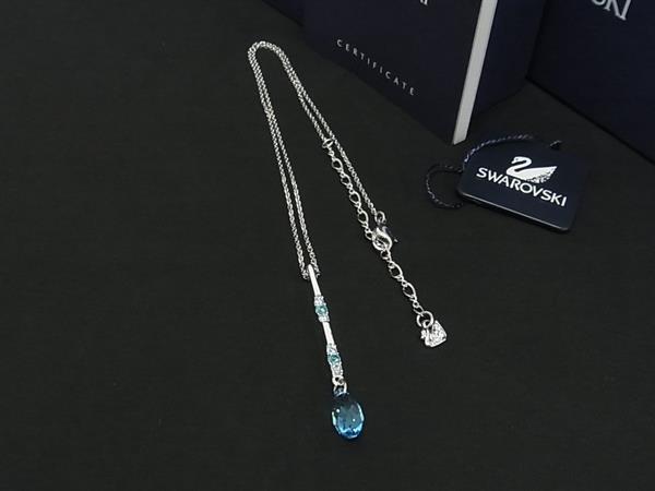ネックレス　スワロフスキー　ラインストーン　花モチーフ　シルバーネックレス ネックレススワロフスキーラインストーン花モチーフシルバー
