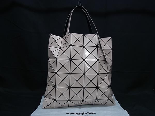 ISSEY MIYAKE バオバオ PVCトートバッグ三角形パターン 38x38 ISSEY MIYAKE バオバオ PVCトートバッグ三角形パターン 38x38