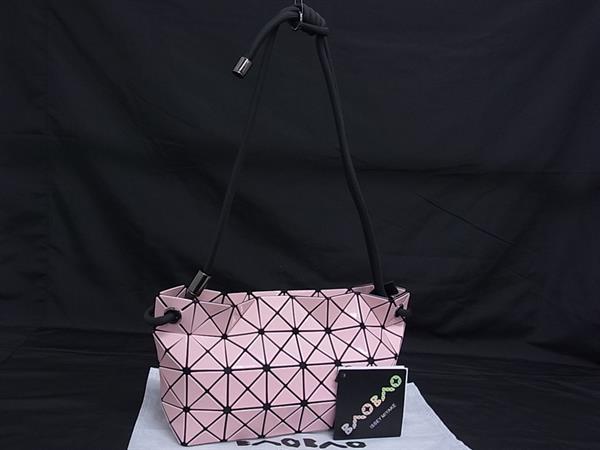 【楽天市場】 新品同様 BAO BAO ISSEY MIYAKE バオバオイッセイミヤケ LOOP METALLIC PVC ワンショルダー ...