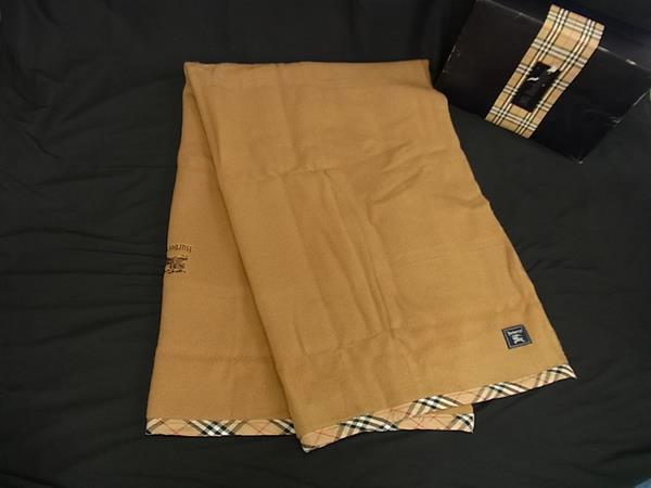 楽天市場】未使用品 バーバリー BURBERRY 西川産業 羽毛 ひざ掛け