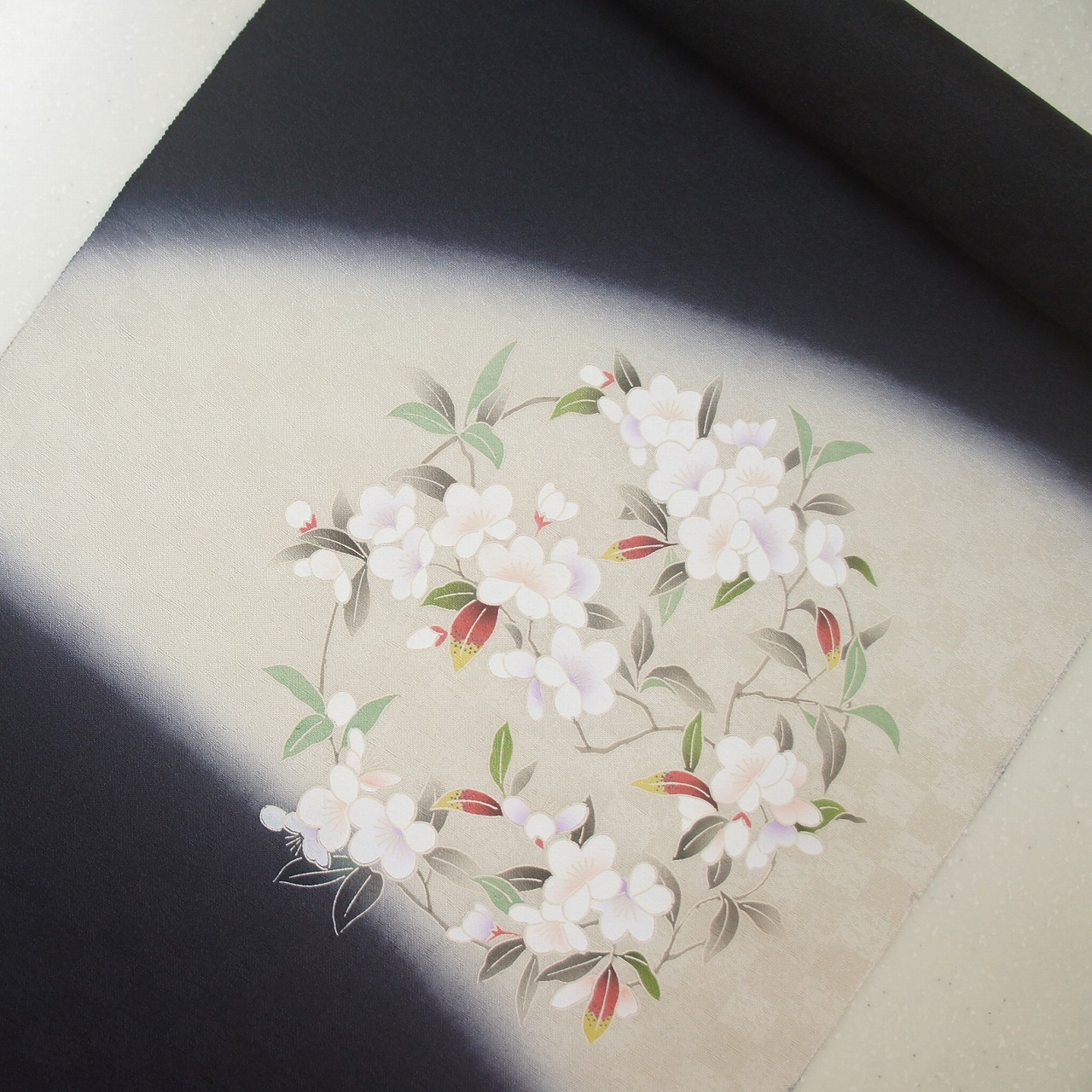 シ*ン様 正絹手描き友禅染め七宝飛び柄上質小紋 Prices down2）正絹 小紋 反物 着物「ラベンダー 破れ七宝」日本