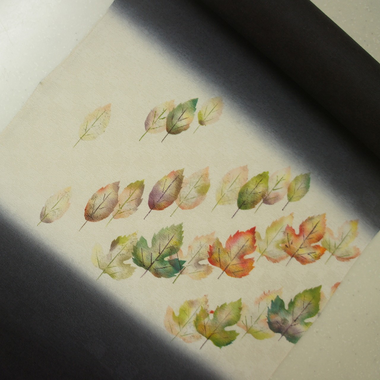 楽天市場】正絹紋意匠染帯 染帯 再入荷 タタキ染め 黒地 コウモリ : 優美苑