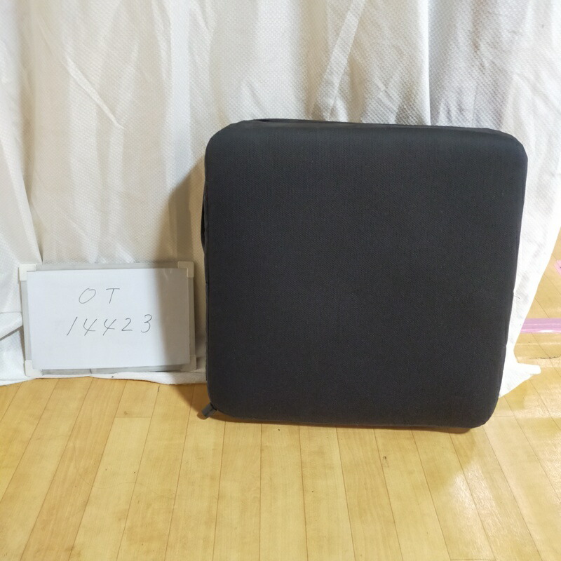 【Bランク 中古 車椅子クッション】ユーキ・トレーディング ソロストレータス56640 (OT-14423） 【車椅子クッション 車イスクッション エアクッション 車いす部品 介護用品 姿勢補助 車椅子パッド】