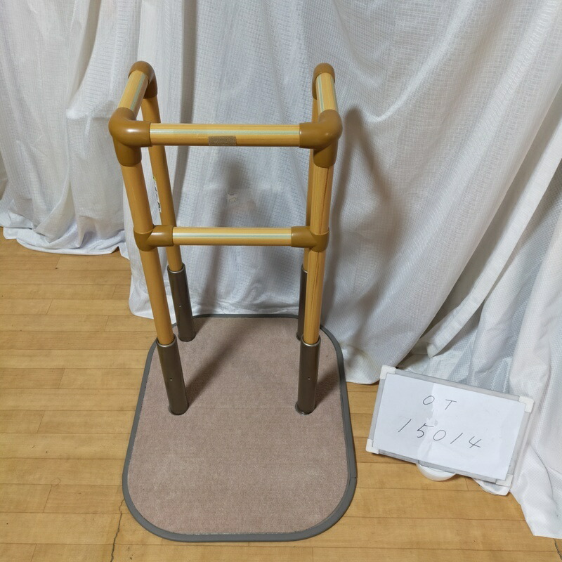 【B価値づける 中古 立ち上がり手摺り】矢崎化工 たちあっぷ CKA-03 胴締め皆無 (OT-15014)【御拾い助けること 立ち上がり 起き上がり 突っ支い棒  屋内 臥榻 床置き式 介護 有益物の具 中古】