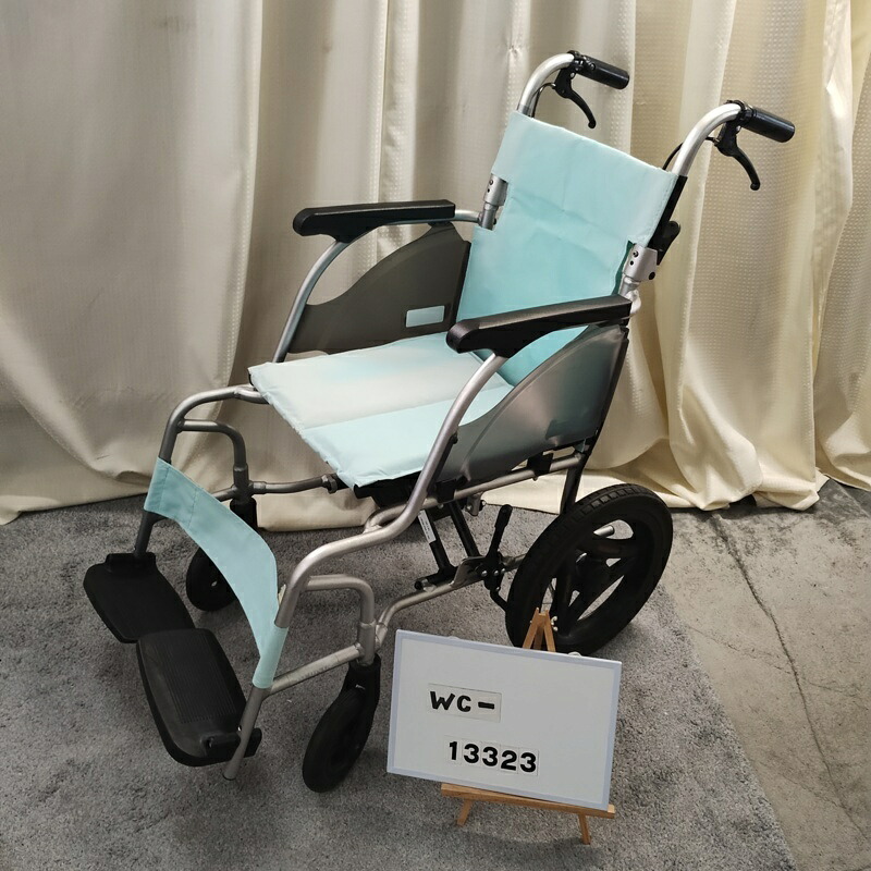 【Bランク品 中古 車椅子】ミキ 介助式車椅子 カルッタ CRT-2PU (WC-13323)【車イス くるまいす ノーパンクタイヤ 折り畳み 軽量 コンパクト 介助型 福祉用具 リハビリ 介護用品 介助ブレーキ:有】|福祉用具リサイクル店ゆとりっぷ