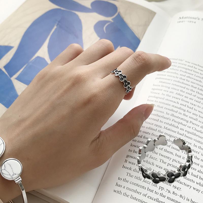 キラリ花の形状リング シルバー色 Hizm/燦然彼岸花6mm幅 リング【宵闇色】/純チタン製/1~30号