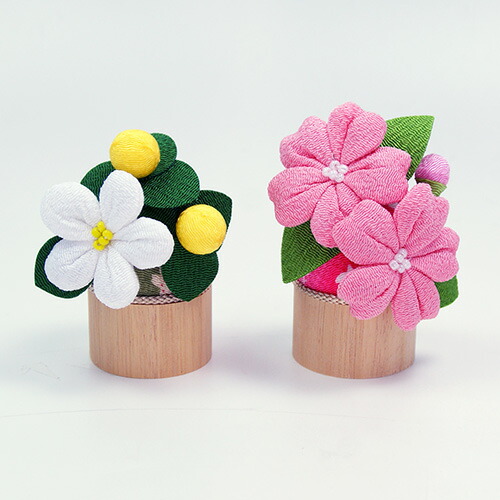 ちりめん 桜橘 木製丸台 高さ8.5cm 雛人形 小 道具 自由に飾ってオリジナルひな人形に 小物 新しいスタイル 単品 京都 ミニチュア おしゃれ 正規店 ひな祭り 飾り 人気 ミニ お雛様 小さい 日本製