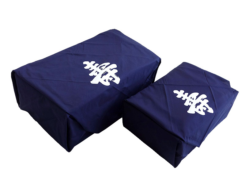 風呂敷４幅（125×125糎）+５幅（170×170糎）２枚仕掛ける（7点仕掛ける用）