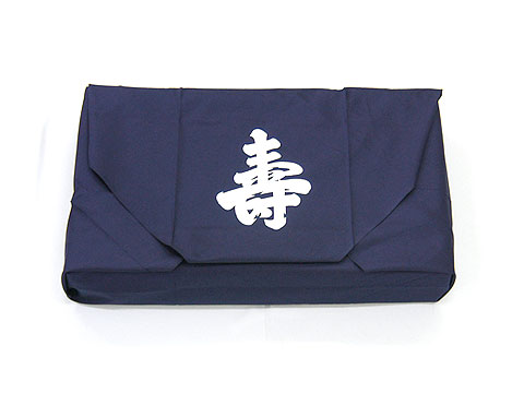 風呂敷 ４幅（125×125糎）１枚＋５幅（170×170糎）１枚仕掛ける（７点仕掛ける用）