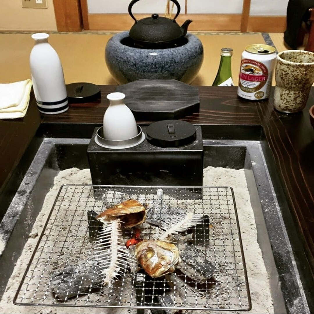 囲炉裏ベーシックタイプ5点セット 囲炉裏用酒燗器 ゆき工房オリジナル徳利付 燗酒 囲炉裏 火鉢 日本酒 古民家 リノベーション 新品 熱燗 受注生産 炭火焼き テーブル | windowmaker.com