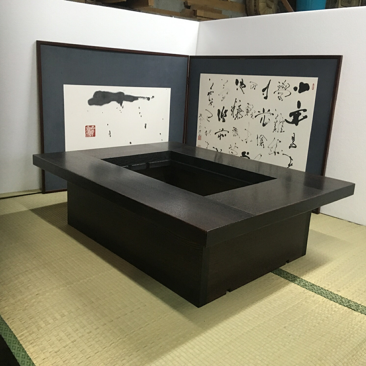 楽天市場】【灰 五徳 酒燗器 徳利セット】ちび囲炉裏 5点セット 800X600X280mm 蓋付 囲炉裏用酒燗器 ゆき工房オリジナル徳利付 新品  受注生産 日本酒 熱燗 燗酒 囲炉裏 火鉢 炭火焼き 手作り ブラウン : 木製手作りテーブルのゆき工房