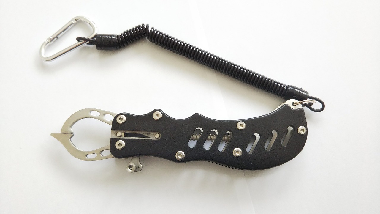 楽天市場 フィッシュグリップ 魚掴み 17 5cm コンパクトサイズ 大物に シーバス スズキ 青物 ブリ ヒラメ タチウオ ルアーフィッシング つり具の雪見堂 楽天市場店