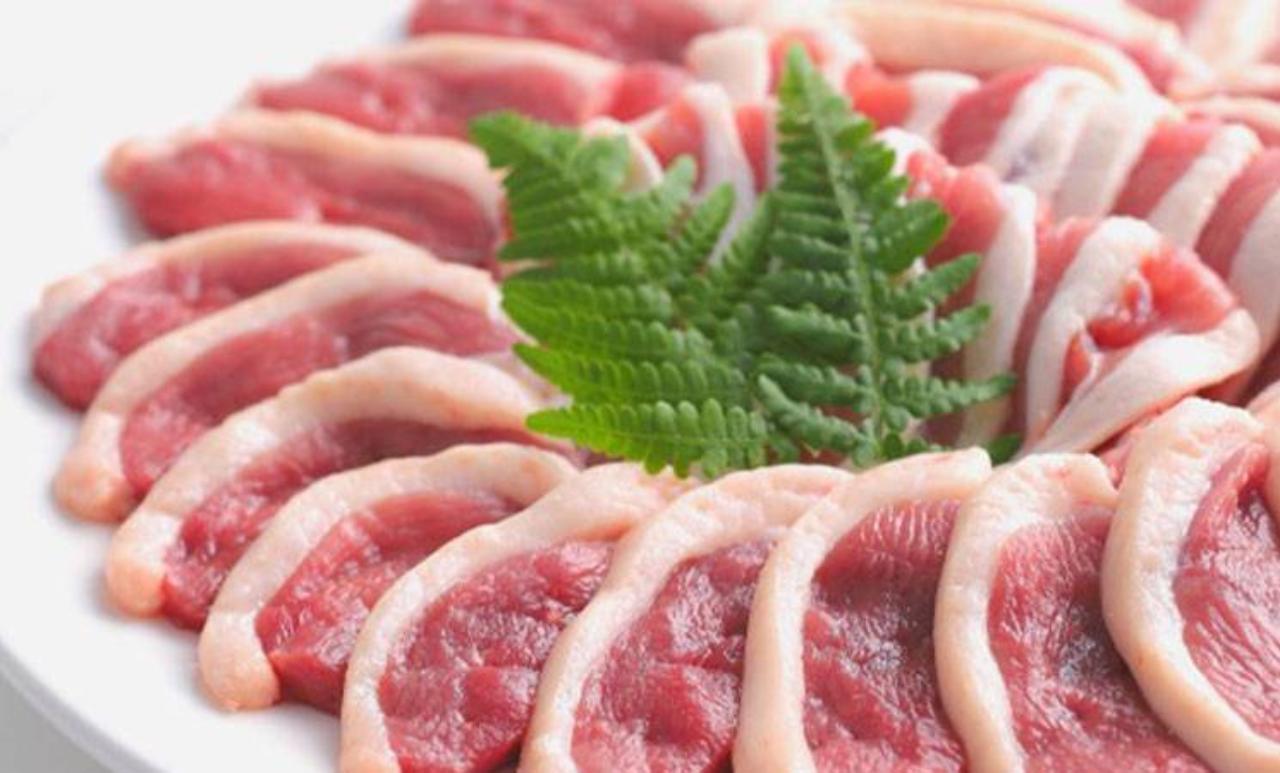 国産　近江鴨胸ロース　約11Kｇ（14P前後）Kg4,550円税別　冷凍　業務用　ヤヨイ