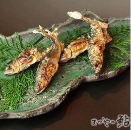 国産（滋賀県・岐阜県）稚鮎の踊り干し　15尾（尾9.5～10.5cm）×10P（P2100円税別）業務用　ヤヨイ