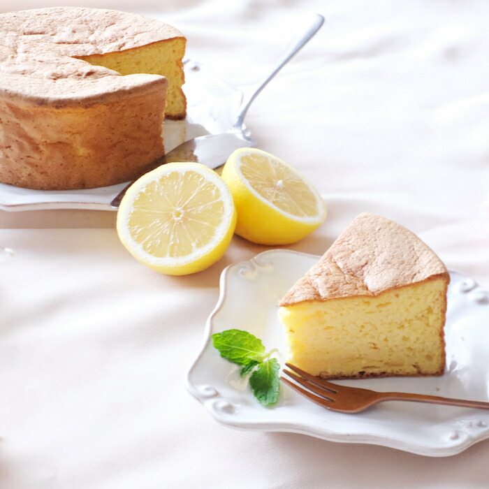低糖質シフォンケーキ14cmホール まどろみのシフォン 糖質オフ お菓子 母の日 糖質制限 焼き菓子 おしゃれ ロカボ プレゼント 特別 誕生日 送料無料 ラカント 低カロリー かわいい 父の日 グルテンフリー バレンタイン クリスマス ローカーボ ギフト お祝い