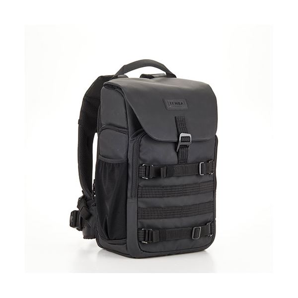 TENBA Axis v2 LT 18L Backpack Black V637-766 黒いこと 黒 窮まりの行動を叶える、編成替え的なうしろ側容器に並べる 軽さでありながら18Lの取り片づける 納める 力を誇り、黒いことの美しさが際立つ アクシスv2 LT 18Lうしろ側容器に並べる、あなたの乗り出すを受け支えるする目覚ましいの茶飲み友だち 黒