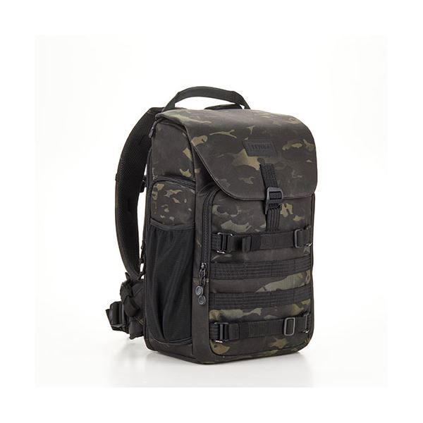 TENBA Axis v2 LT 18L Backpack MultiCam Black V637-767 黒いこと化けの皮 黒 窮まりのアウトドアバックパック、Axis v2 LTが生い立つ 18Lの納める力で愛らしさ的な黒いこと化けの皮 多役立つことで耐久性も兼ね備え、あらゆる乗り出すに相応う 親しさな役立つことで表現スタイルを引き立てる マ
