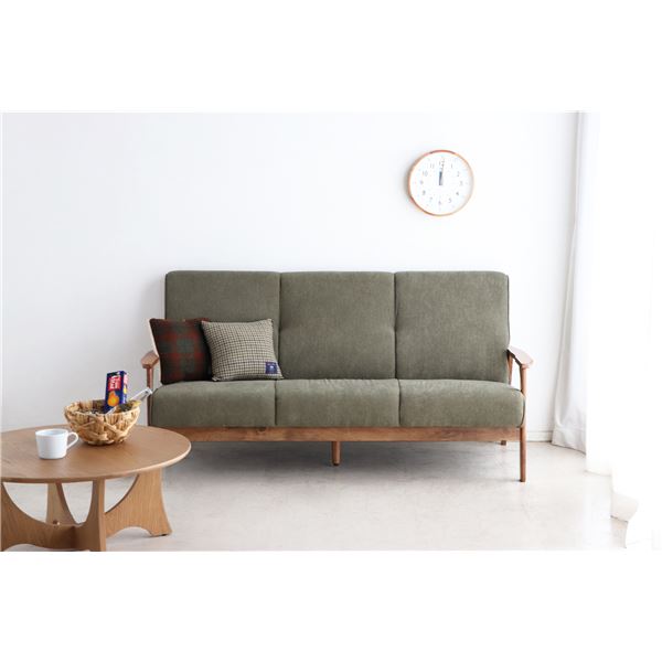長椅子 3人掛け 緑であること 肘付き添い人 コール天張地 リガラ 3人掛け長椅子 リビング調度品 室内装飾調度品 緑 緑であることの愛らしさ溢れる3人掛け長椅子、心地よさを極めた伸び伸びする位相空間 緑