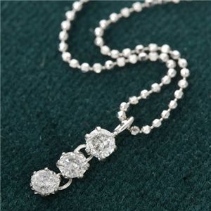 純プラチナ 0.25ct3ストーンダイヤモンドペンダント/ネックレス 輝く3つのダイヤモンドが煌めく、プラチナ製0.25ct3ストーンダイヤモンドペンダント/ネックレス