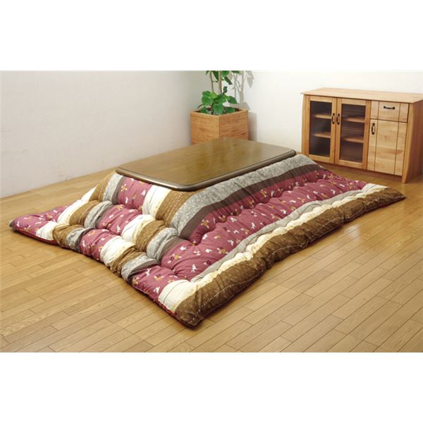 和柄 こたつ布団/こたつ掛け布団 【うさぎ柄 正方形 単品 ローズ 約205&times;205cm】 ピーチスキン 起毛 〔リビング ダイニング〕 ふわふわ触り心地のウサギ柄こたつ布団 和風な和柄でリビングやダイニングを彩るピーチスキン起毛のこたつ掛け布団 ローズカラーで華やかさを演｜夢の小屋