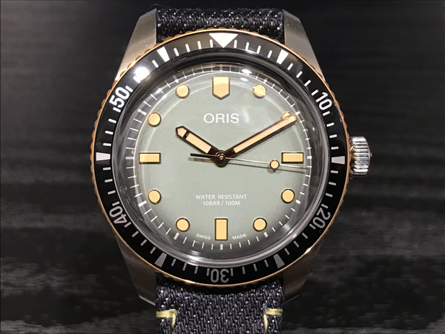 ORIS オリスｘ桃太郎ジーンズ ダイバース65特別モデル 40mm グリーングラデーションダイアル ブロンズベゼルリング 送料無料 正規輸入品 73377074337Set お手続き簡単な分割払いも承ります。月づきのお支払い途中で一括返済することも出来ますのでご安心ください。｜ｅ-優美堂店 233,200円