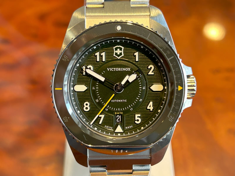 ビクトリノックス VICTORINOX ジャーニー Journey 1884 グリーン文字盤 自動巻き 242015 日本正規品 メンズ 腕時計 お手続き簡単な分割払いも承ります。月づきのお支払い途中で一括返済することも出来ますのでご安心ください。