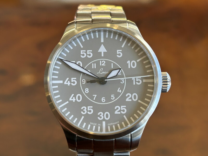 ラコ ウオッチ Laco PILOT Aachen39 Grau 飛行士 エクスラシヤペル39 グラウ 自動小銃一巻き 862162.MB