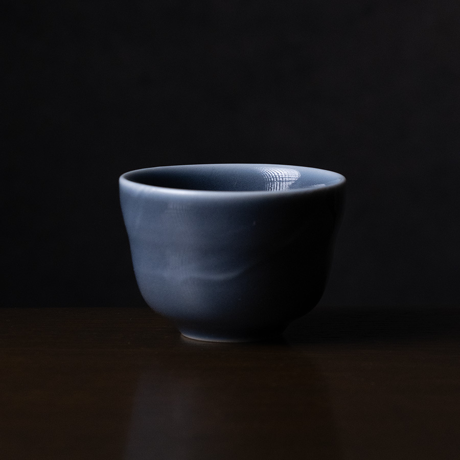共箱付 | 深藍磁酒盃（IH-065）　　作家「市川博一」
