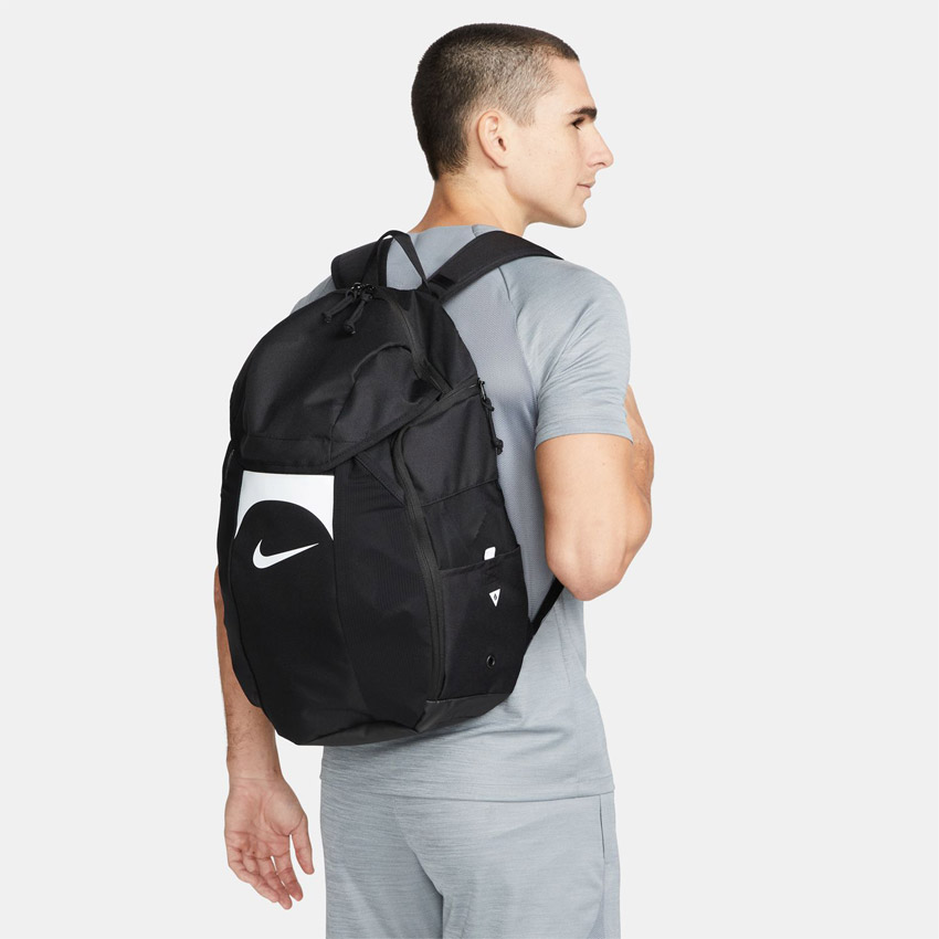 ＼大決算セール開催中☆／ナイキ バックパック NIKE アカデミー チーム バックパック 2.3 メンズ レディース ブラック 黒  DV0761 30L バッグ 鞄 カバン かばん リュック リュックサック ブランド シンプル カジュアル 撥水 はっ水 スポーツ アウトドア  レジャー ...