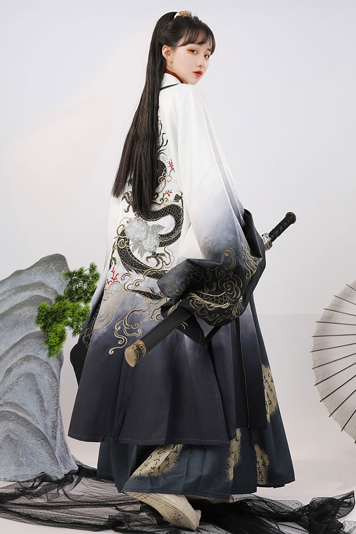 おトク情報がいっぱい 漢服 レディース チャイナ コスプレ衣装 ブラック 黒 女性 チャイナ風 衣装 龍 中華刺繍 おしゃれ ハロウィン コスプレ 仮装 イベント ステージ衣装 舞台衣装 チャイナ服 中華風 中国民族衣装 現代漢服 ファッション Fucoa Cl