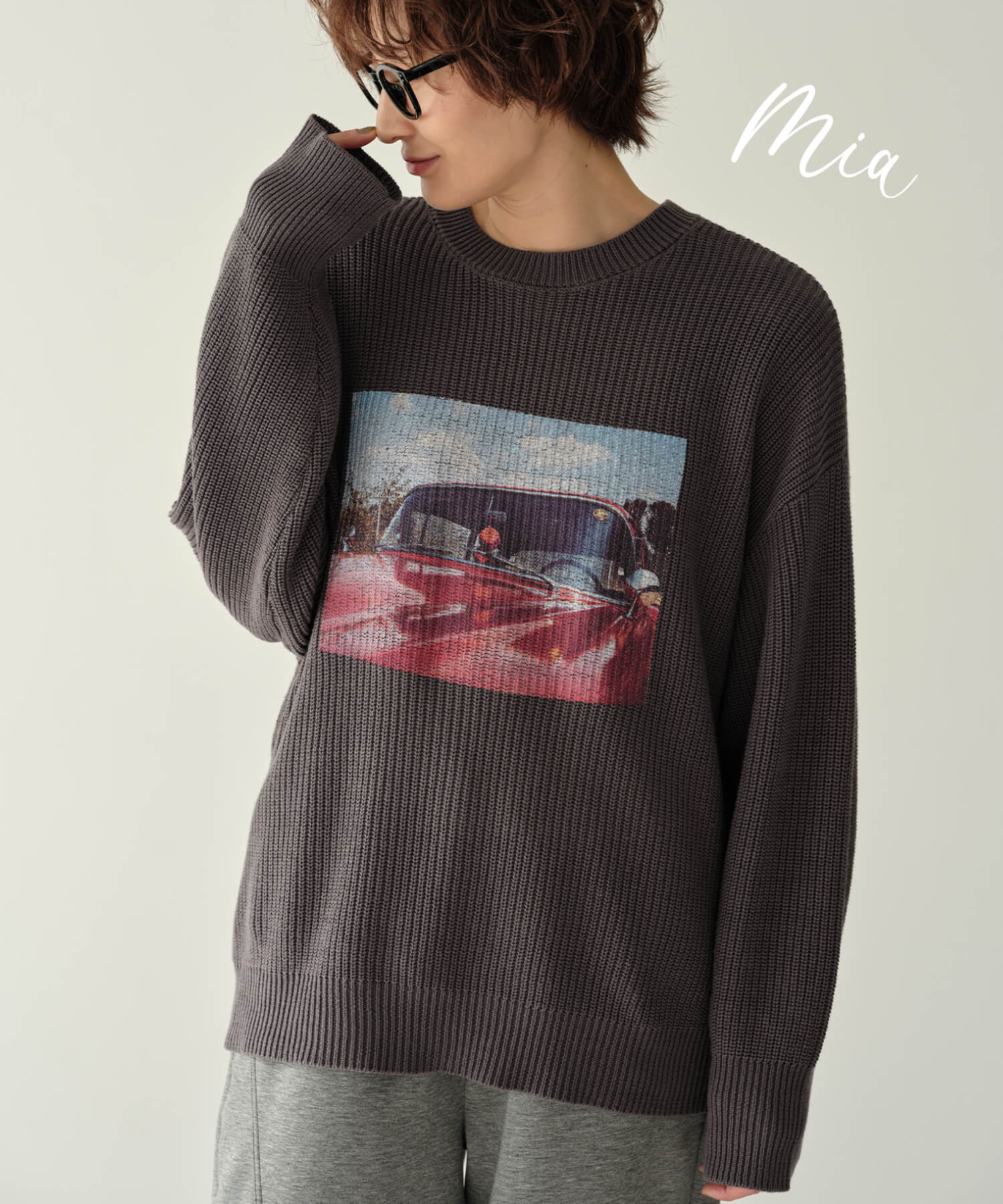 【MIA/ミア】フォトプリントニットPO/ニット セーター レディース トップス 長袖 ラウンドネック フォトプリント プリント フォト ロゴ リラックス ゆったり ベーシック 冬 春