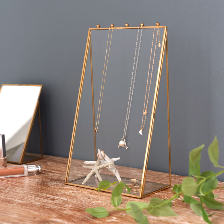 楽天市場 ガラスと真鍮で出来た アクセサリースタンド 630 アクセサリー 収納 ネックレス ピアス 指輪 イヤリング ジュエリースタンド トレイ アンティーク ディスプレイ ショーケース シンプル おしゃれ かわいい ゴールド 北欧 韓国 韓国インテリア 生活雑貨