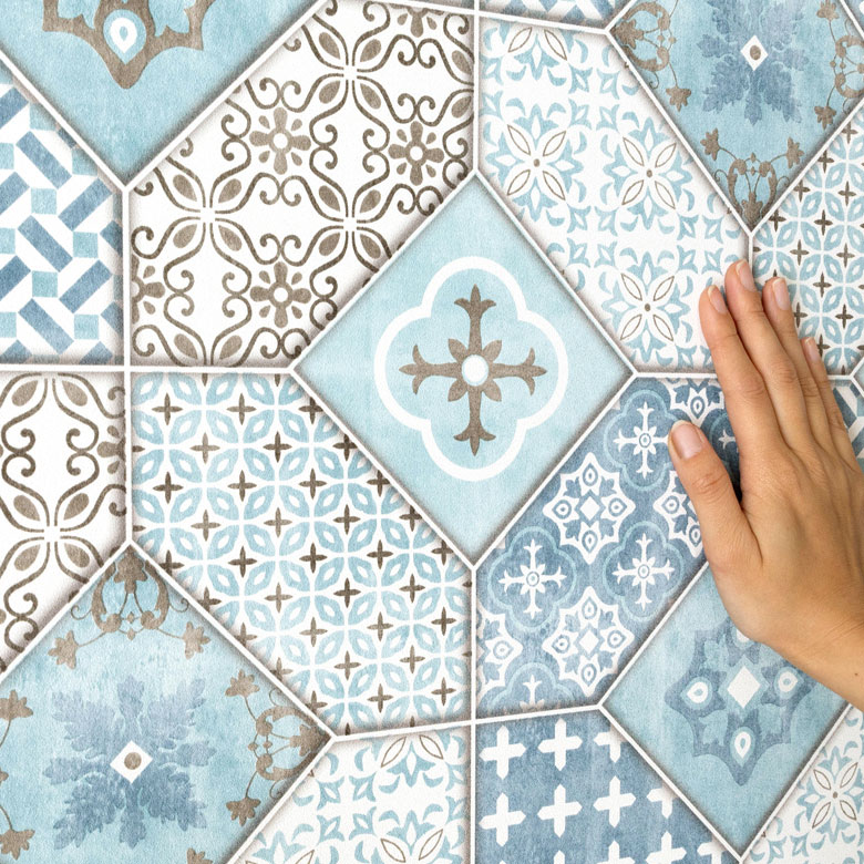 楽天市場 壁紙 はがせる モザイクタイル柄 フリース壁紙 幅53cm 10m巻 ブルー グレー ブラウン 貼ってはがせる 剥がせる はがせる壁紙 ウォールシート Diy リフォーム シール Erismann エリスマン 補修 クロス 賃貸 おしゃれ 西海岸 モロッコ カフェ風