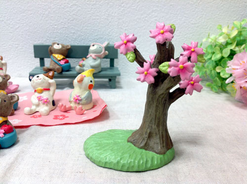 楽天市場 お花見 ハッピーノーティ 桜 しばふ木 ガーデンマスコット ミニチュア 置物 お花見 Rcp ナチュラル雑貨プロペラ