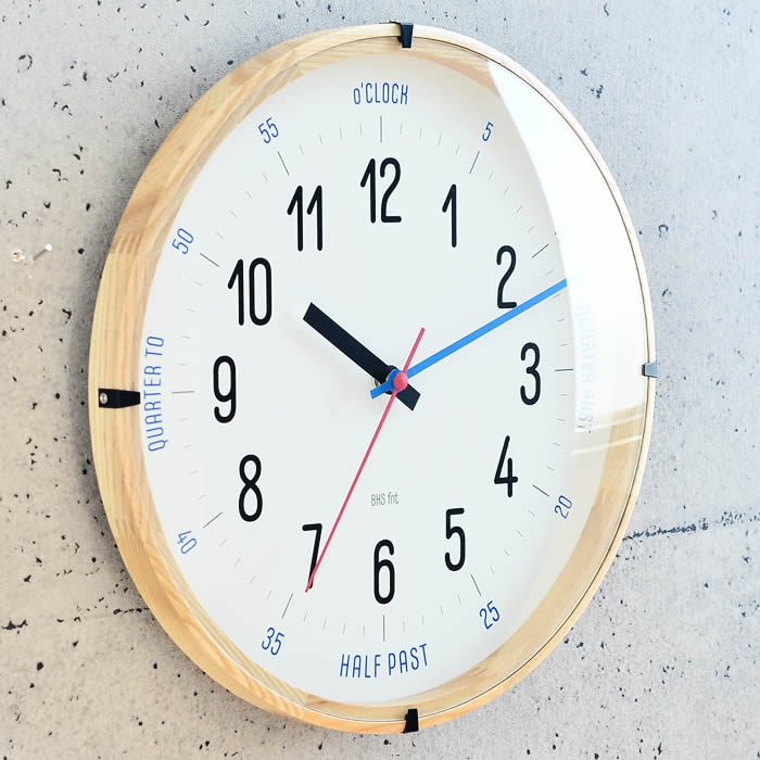 【7月25日はポイント最大10倍祭♪】掛け時計 バウハウス ウォールクロック BAUHAUS Fonts Wall Clock CarlMarx カール・マルクス 音がしない 壁掛け 時計 木製 おしゃれ スイープムーブメント キッズ 子供 知育 シンプル 北欧 ギフト 新築祝い 引越祝い エルコミューン｜雑貨ショップドットコム