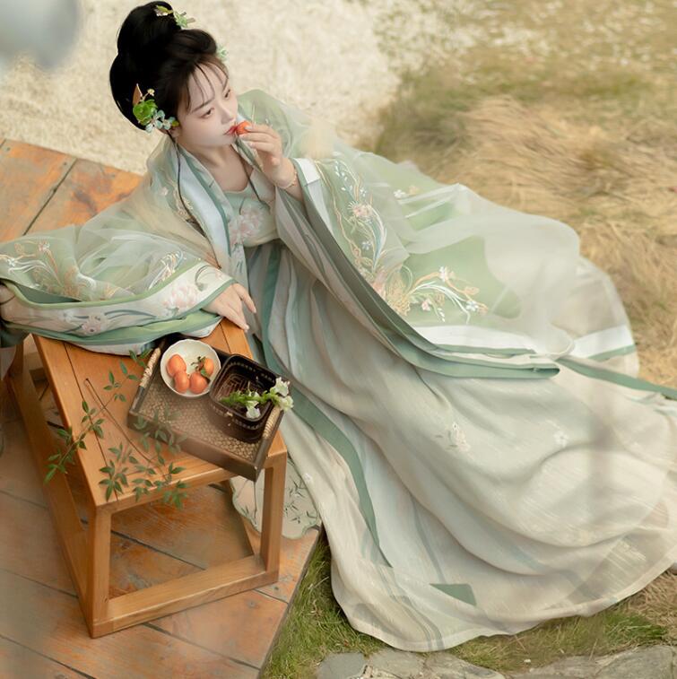 レディース 瀬戸もの服 華燭の典 中華服 漢服 フォーマル 長袖厚地の外套+キャミソール+マキシ丈スコート 洋琴 でき事 プ