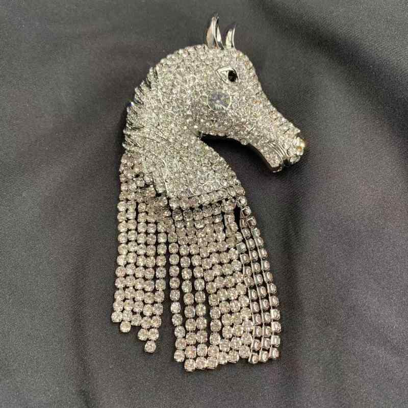 楽天市場】【選べる地金】馬 2頭 ピンブローチ K10WG/K10YG/K18WG