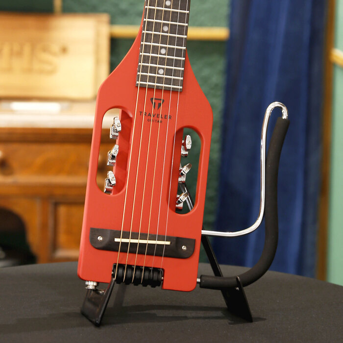 アウトレットセール Traveler Guitar トラベラーギター Ultra-Light Acoustic, Vintage Red エレアコ 軽量 コンパクト ギグバッグ付