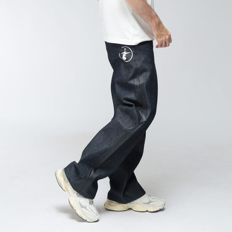 アーペーセー メンズ デニムパンツ A.P.C. ロゴ サイドラバーテープ ルーズフィット FRGMT. SALLY ジーンズ APCCOHESH09254 ブランド ボトムス デニム ジーパン 長ズボン｜ゼンオンライン店