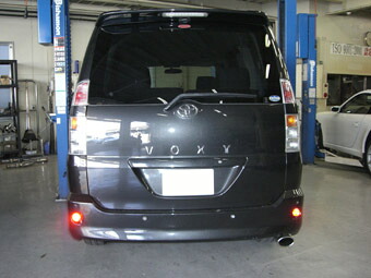 【メーカー直送品】5ZIGEN マフラーカッター TOYOTA ヴォクシー AZR60G(Z) _MC10-14221-002