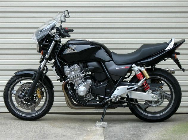 ョート CB400SF・SB（18年） ワイバン フルエキ シングル チタン