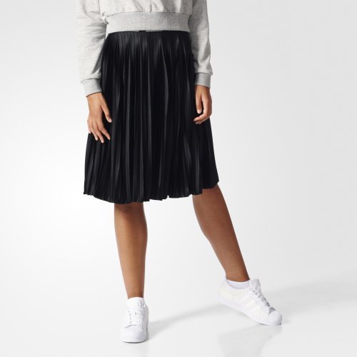正品 adidas アディダススカート フレアミディアムスカート 正品 adidas UTILITY SKIRT アディダススカート/フレアスカート