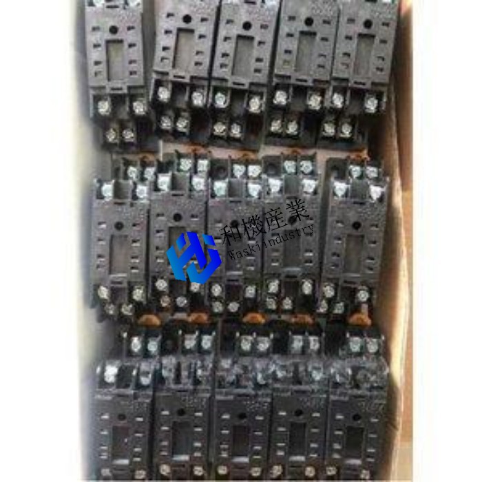 100個セット 新品★ OMRON オムロン 表面接続ソケット PYF08A 【6ヶ月保証】