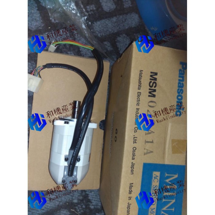 【新品★貨物輸送無料】Panasonic MSMZ042B1Eパナソニック サーボ原動機【６ヶ月引き受ける】