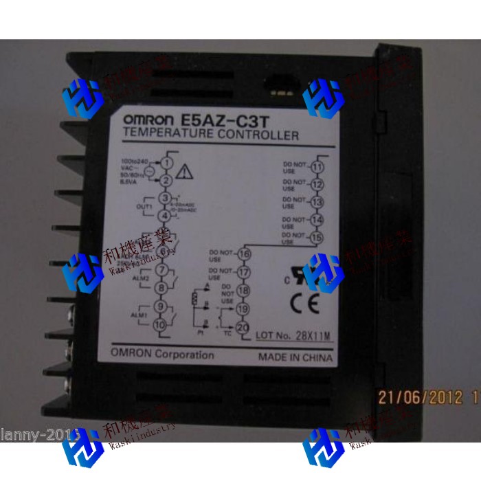 【新品★送料無料】OMRON E5AZ-C3T Thermostat E5AZC3T AC100-240 【６ヶ月保証】