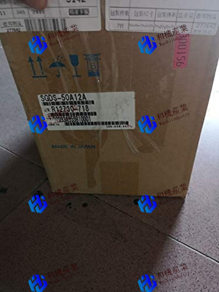 【新品★貨物輸送無料】YASKAWA/安川電機 SGDS-50A12A サーボ１番ウッド【６ヶ月引き受ける】