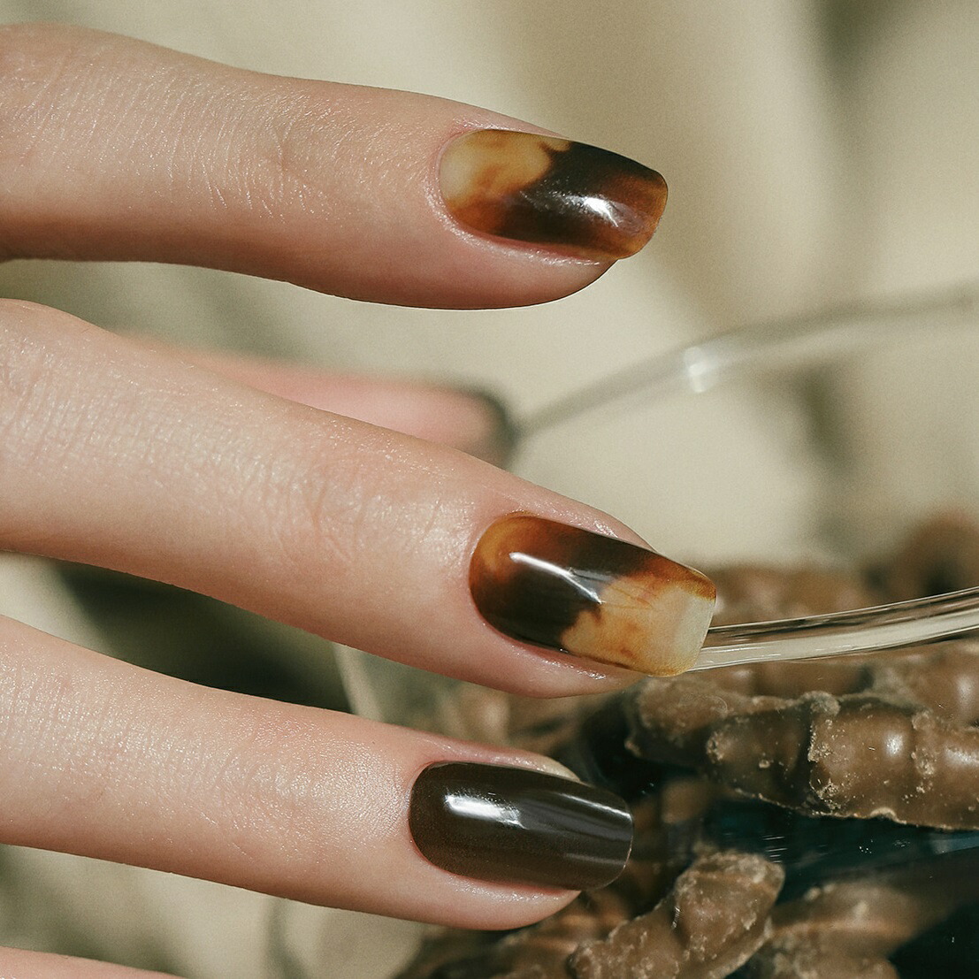 貼ってライトで硬化 ジェルネイルシール 貼る 硬化 秋ネイル ネイルシール マイバレンタイン ジェルネイル ハンドネイル 硬化 ブラウン マーブル ネイルシート 大人 ジェル セルフネイル ジニピン Zinipin 韓国 送料無料 Cb