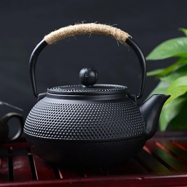 南部 鋳鉄 ケトル 歳釜 シェル 茶 ポット ボイラー スケール 鉄鍋 800ml 和風 やかん 鉄瓶 ティーポット 急須 おしゃれ YYRA1697